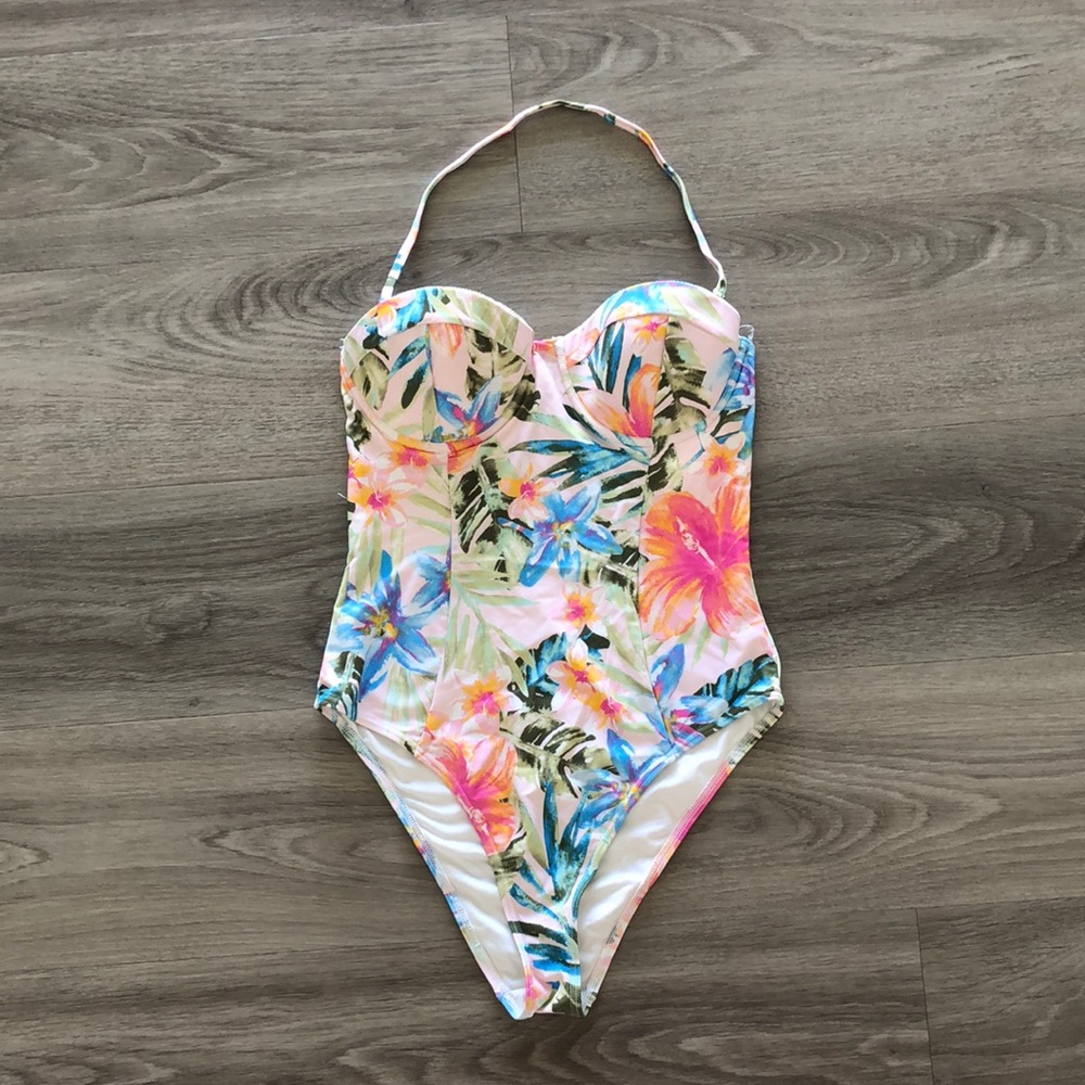 One piece swimsuit